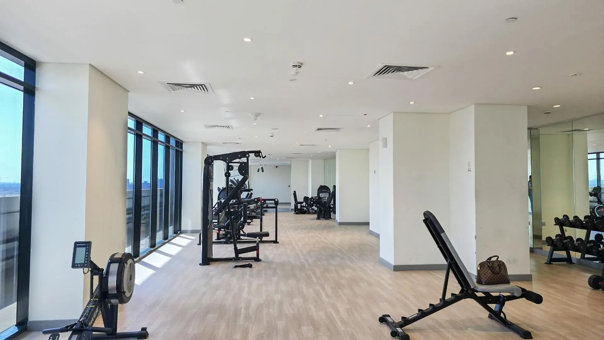Easygo- Lavish Stu With Pool View In Azizi Riviera Apartment Dubai