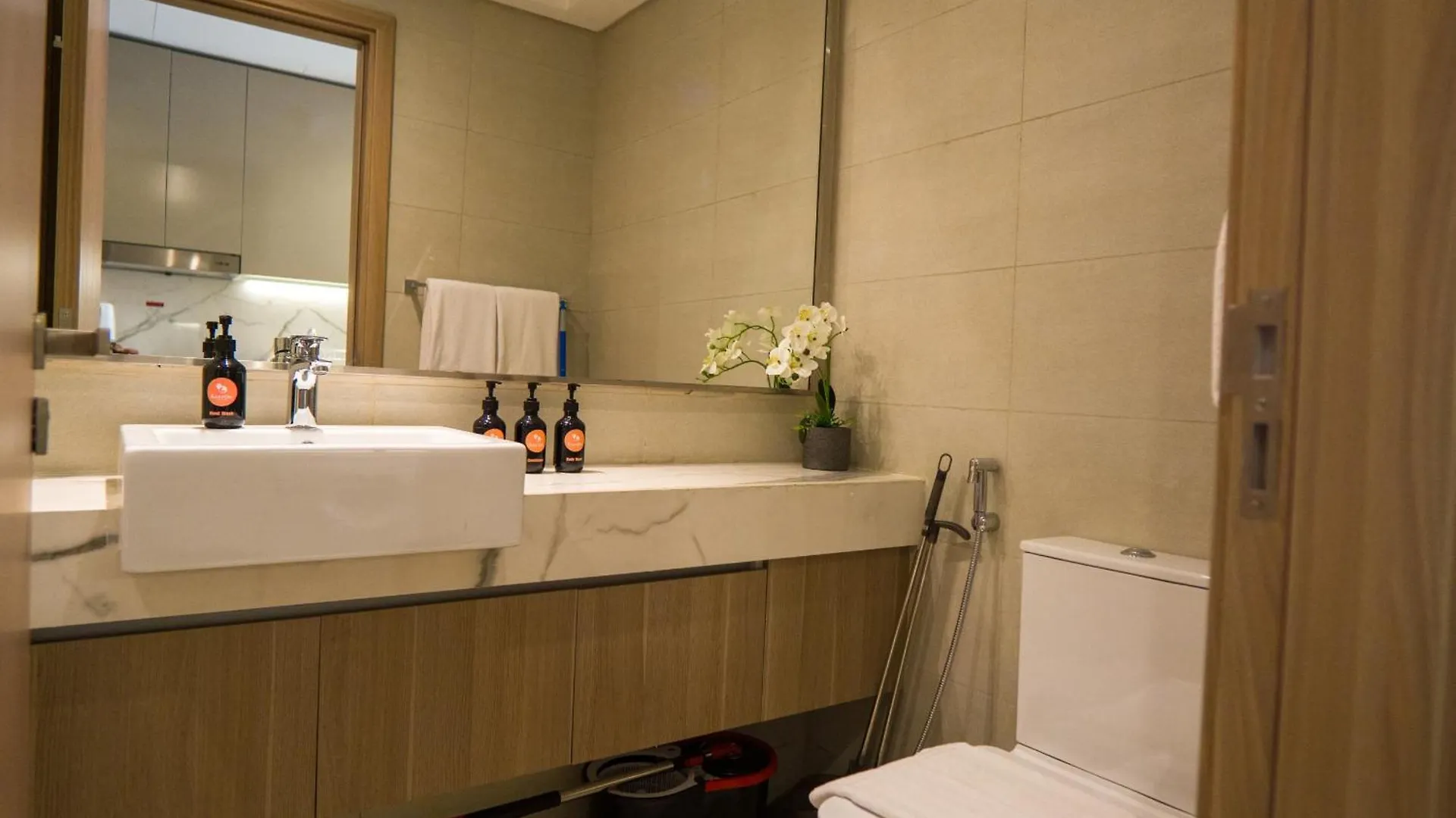 Easygo- Lavish Stu With Pool View In Azizi Riviera Apartment Dubai 0*,  United Arab Emirates