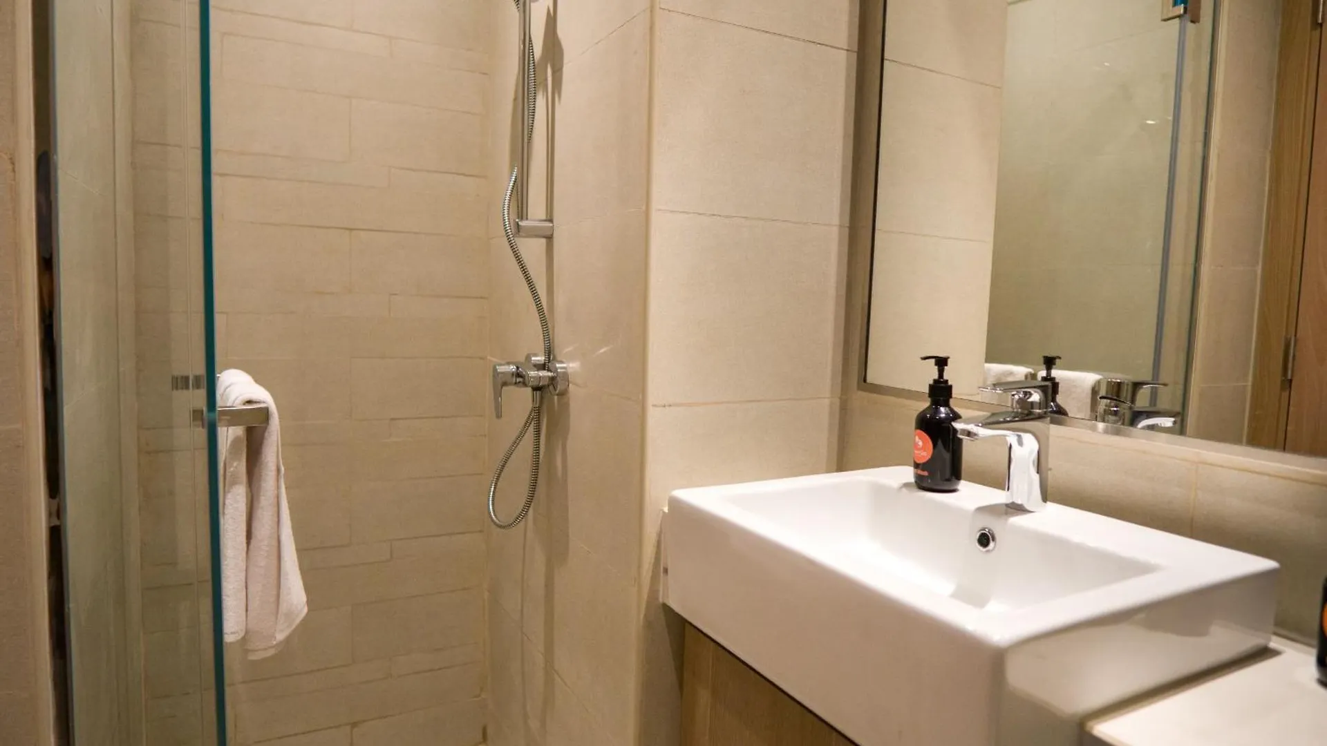Easygo- Lavish Stu With Pool View In Azizi Riviera Apartment Dubai