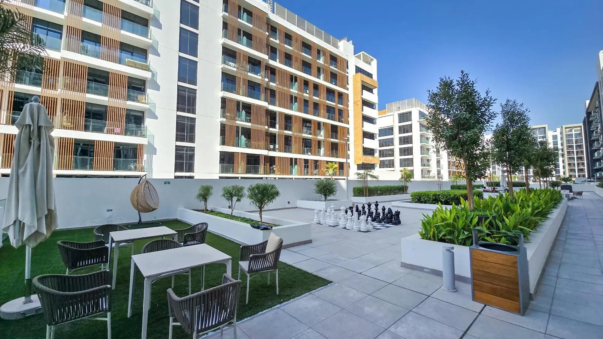 Easygo- Lavish Stu With Pool View In Azizi Riviera Apartment Dubai